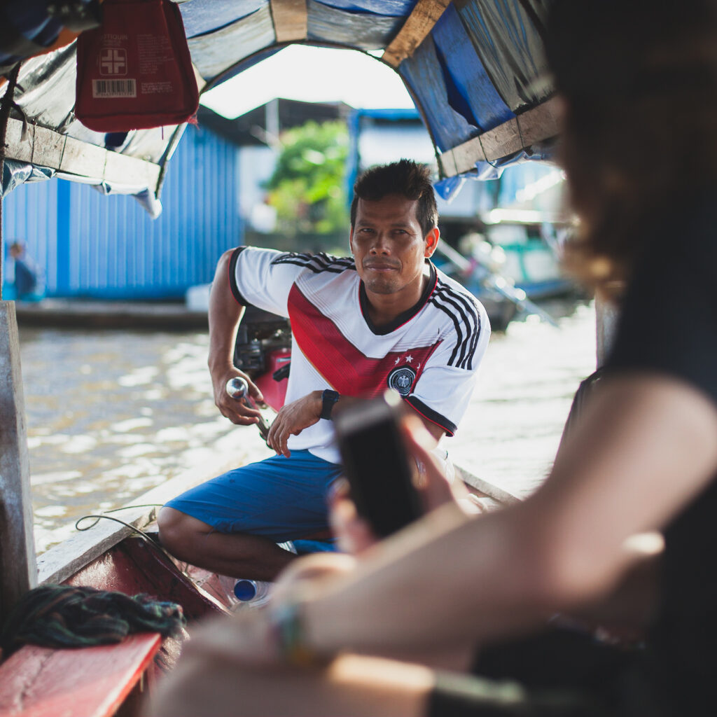 conductor de bote amazonas