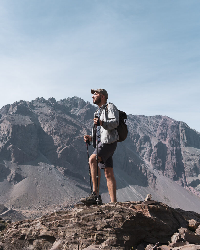 hombre en la montaña